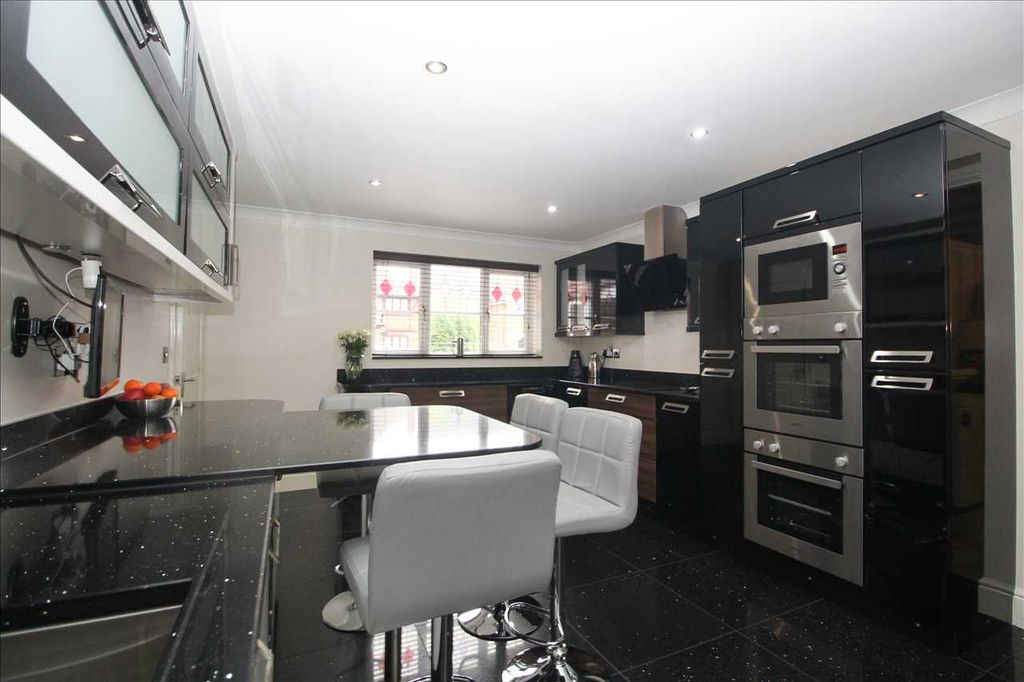 Additional image 9 of 5 bed detached house for saleLavendon Close, Southfield Gardens, Cramlington NE23