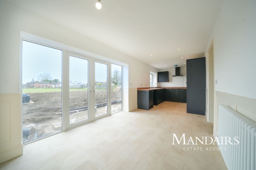 Property photo 3 of 36