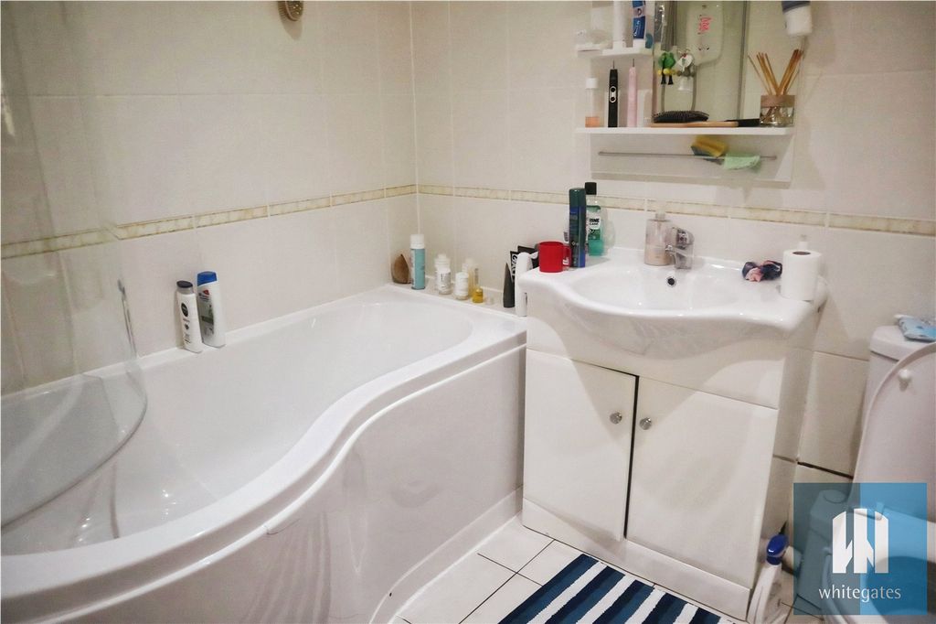 Property photo 3 of 7 Picture No. 20