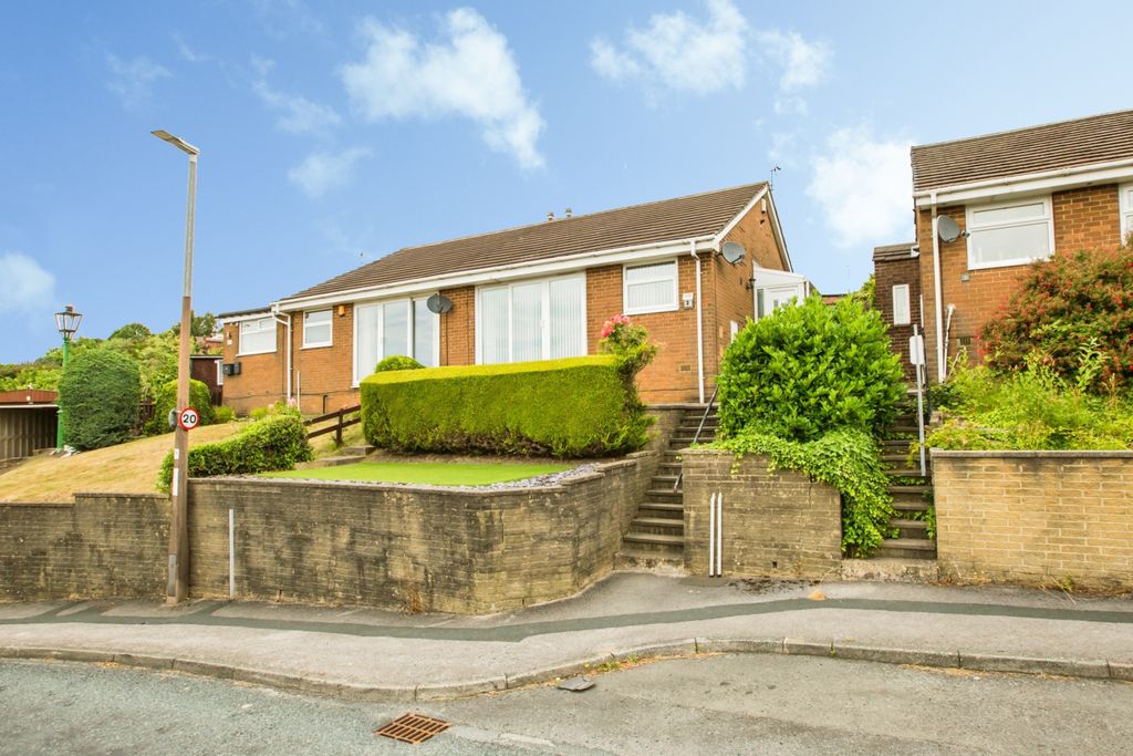 Property photo 2 of 25