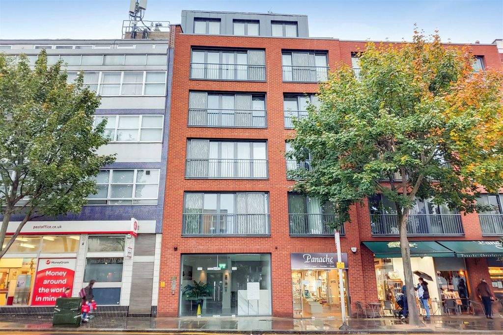 Property photo 2 of 11 External