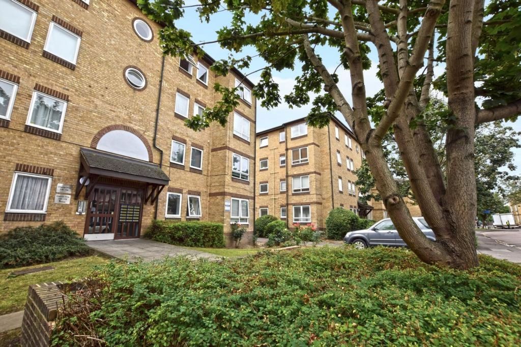 Property photo 1 of 8