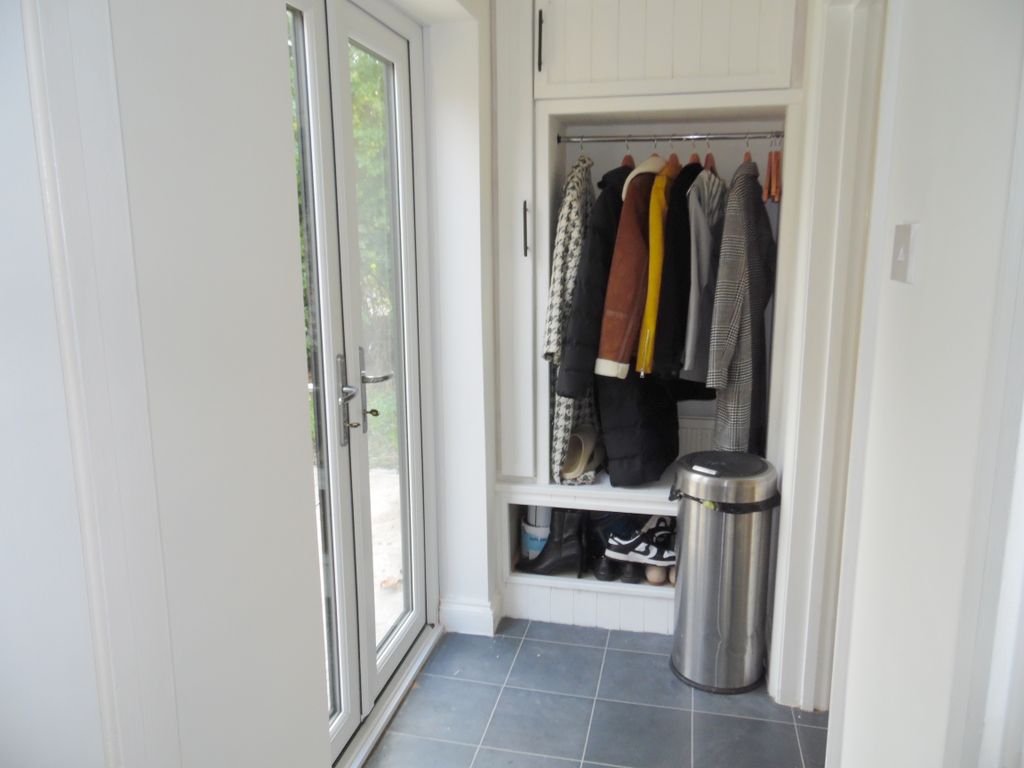 Property photo 2 of 33 Hallway