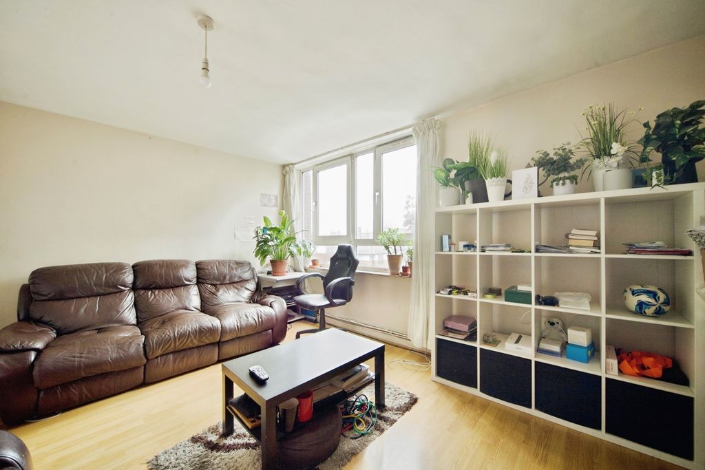 Property photo 2 of 17 Photo