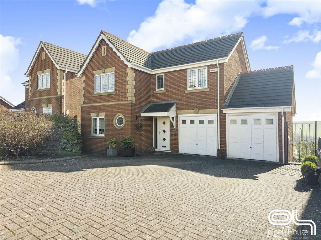 Property photo 2 of 35 Doveridge Road, Burton On Trent (1).Jpg