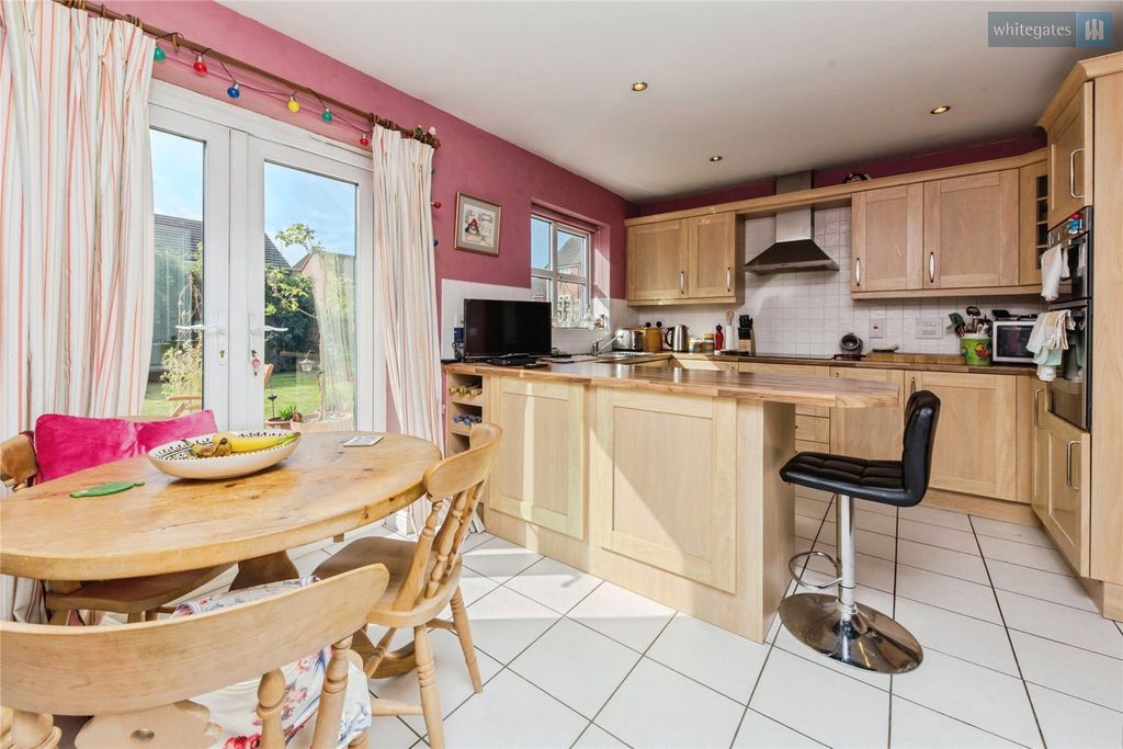 Property photo 3 of 17 Picture No. 19