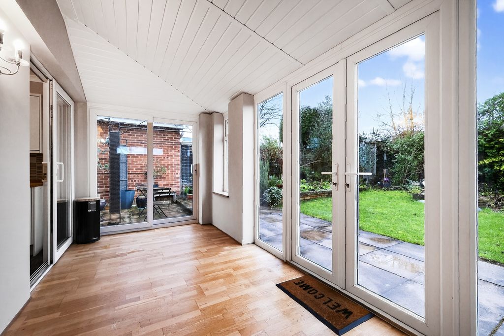 Property photo 3 of 18