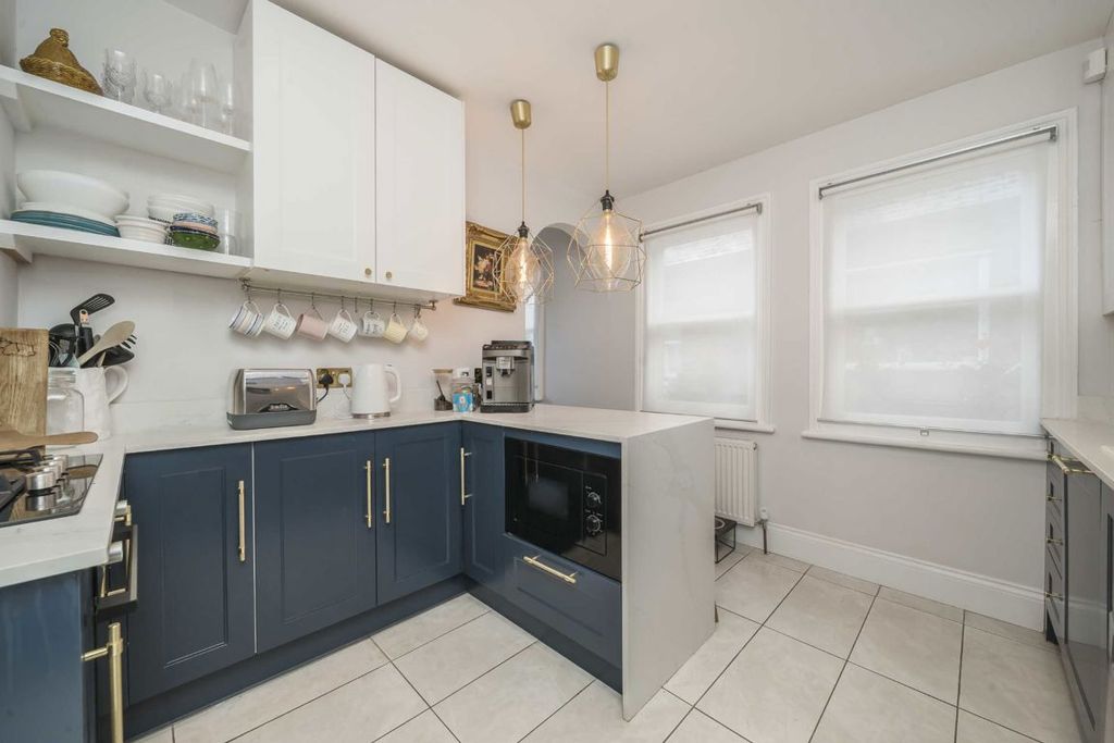 Property photo 3 of 9
