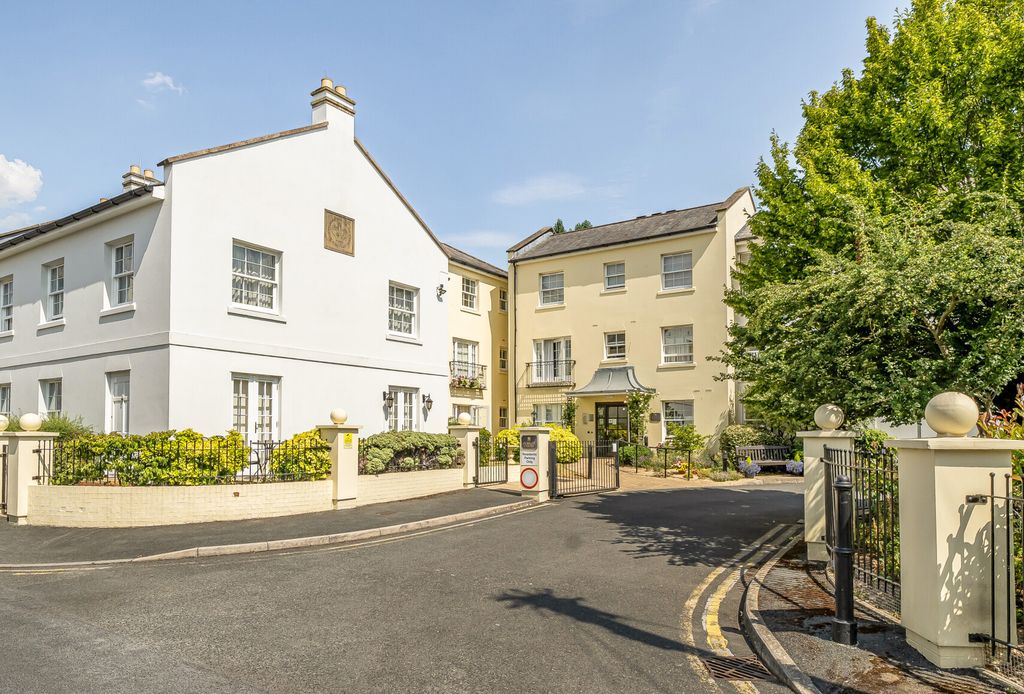 Property photo 1 of 9 1493430-2-6A5108d...