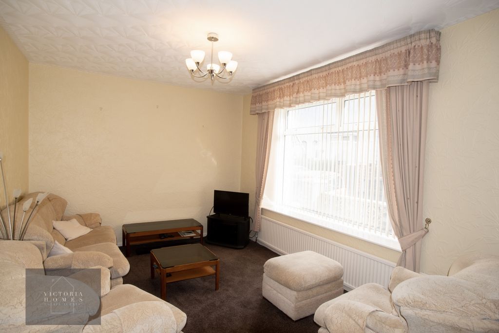 Property photo 3 of 39 Photo 2