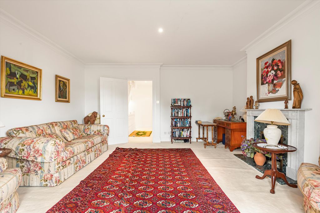 Property photo 3 of 10 Image