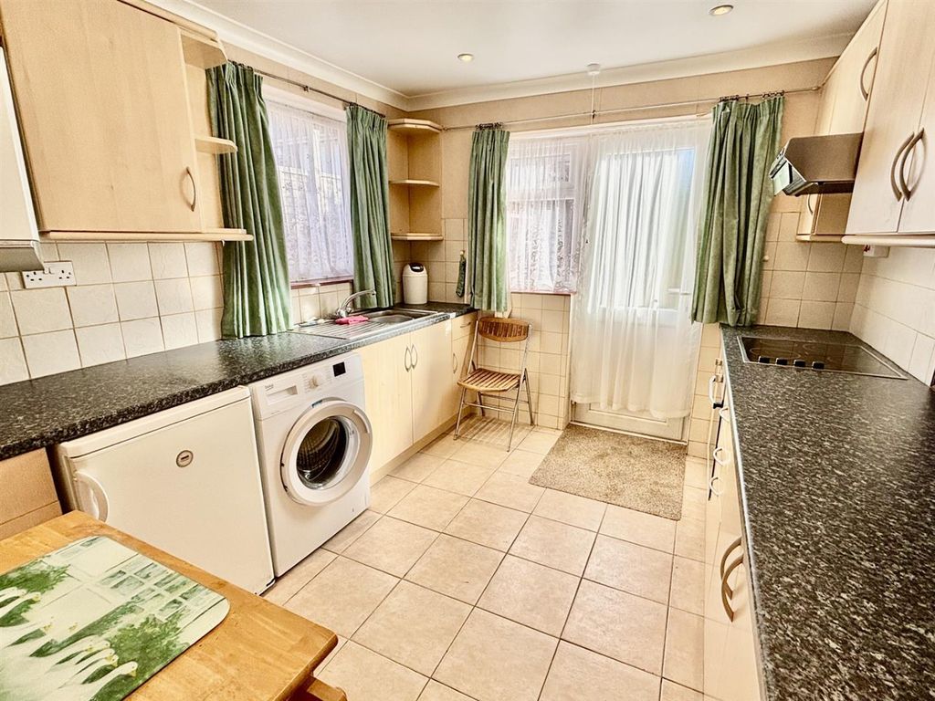 Property photo 3 of 15 13.Jpg