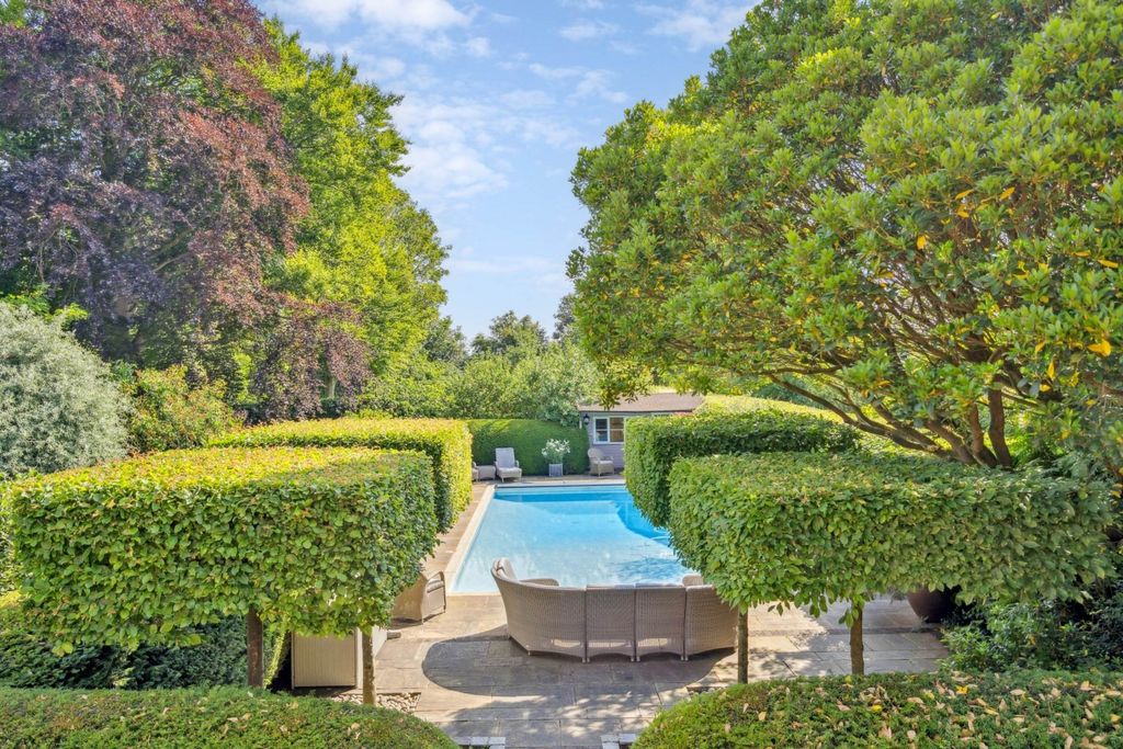 Property photo 3 of 46