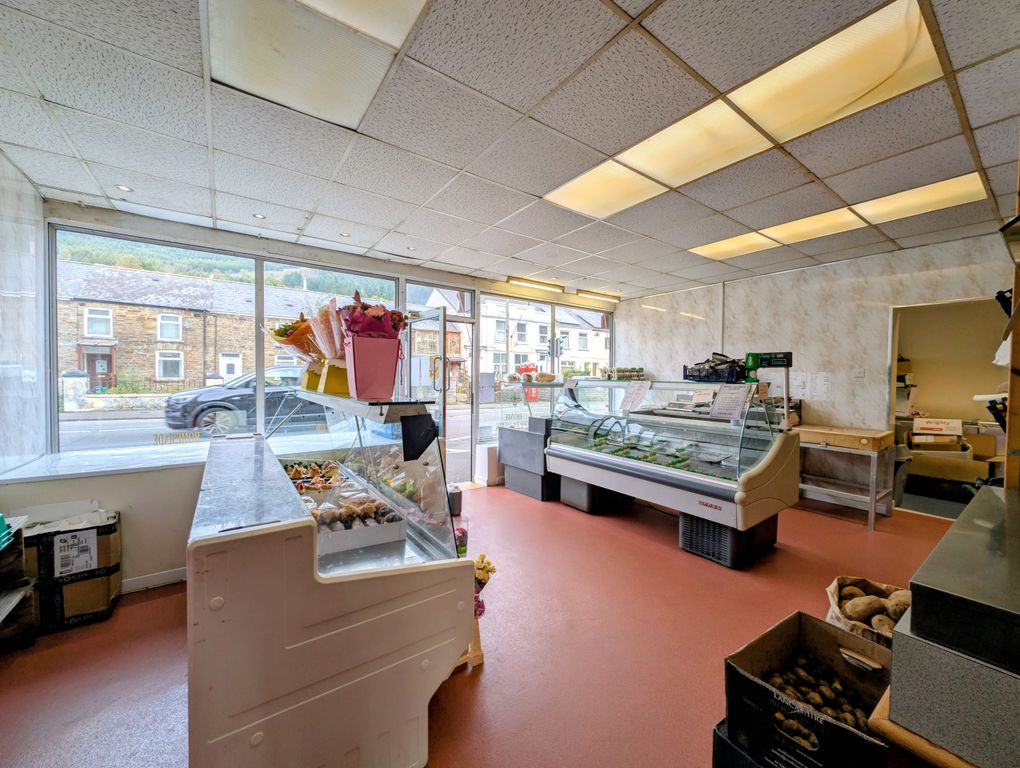 Property photo 2 of 22 Shop