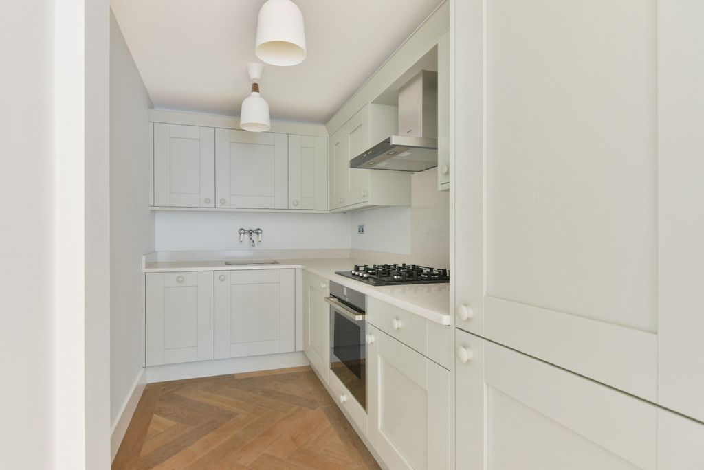 Property photo 3 of 11 970942