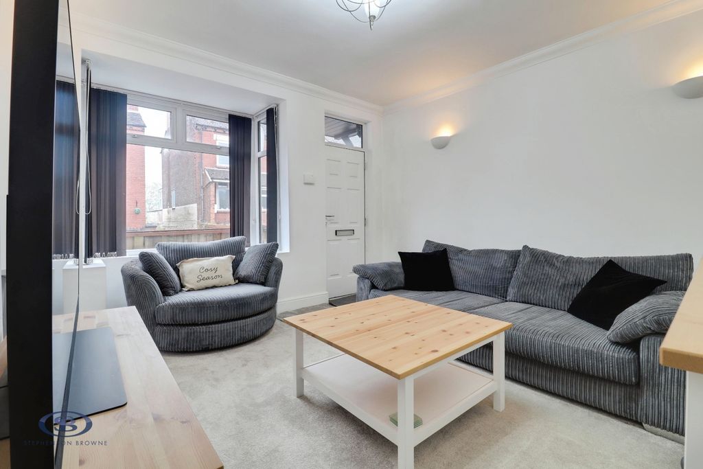 Property photo 3 of 20 Pbox-Img.Jpg