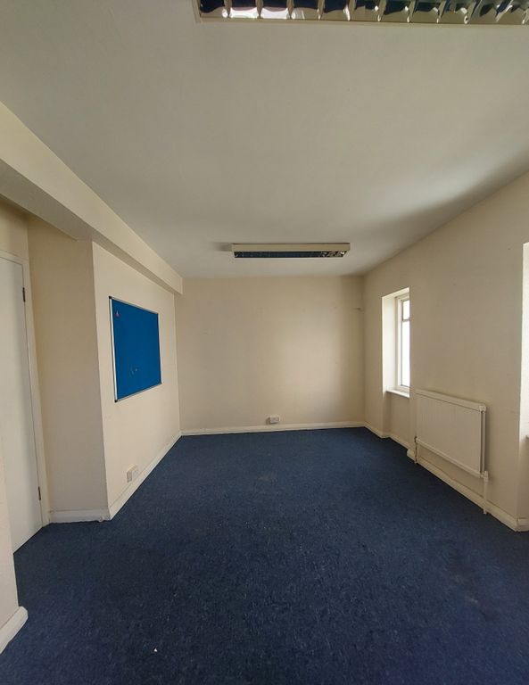 Property photo 1 of 4