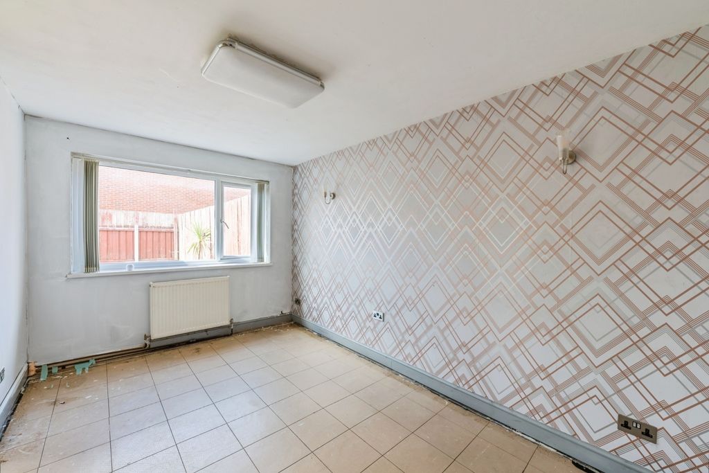 Property photo 2 of 15 Image 1