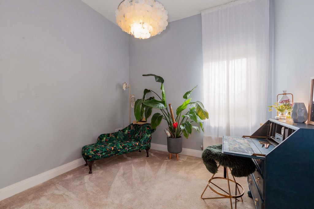 Additional image 6 of 2 bed flat for saleKingfisher Drive, Maidenhead SL6