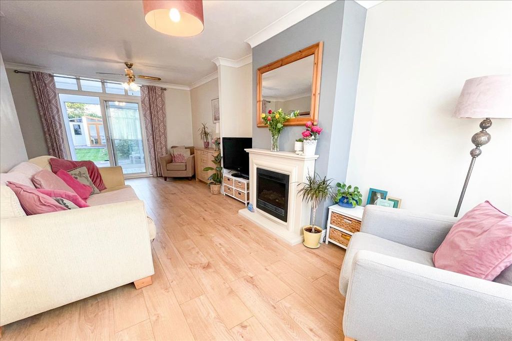 Property photo 3 of 21