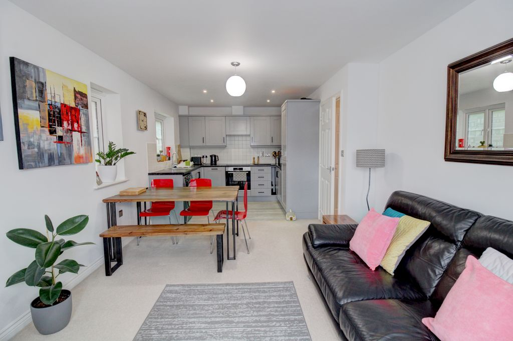 Property photo 3 of 9 Open Plan Living Space