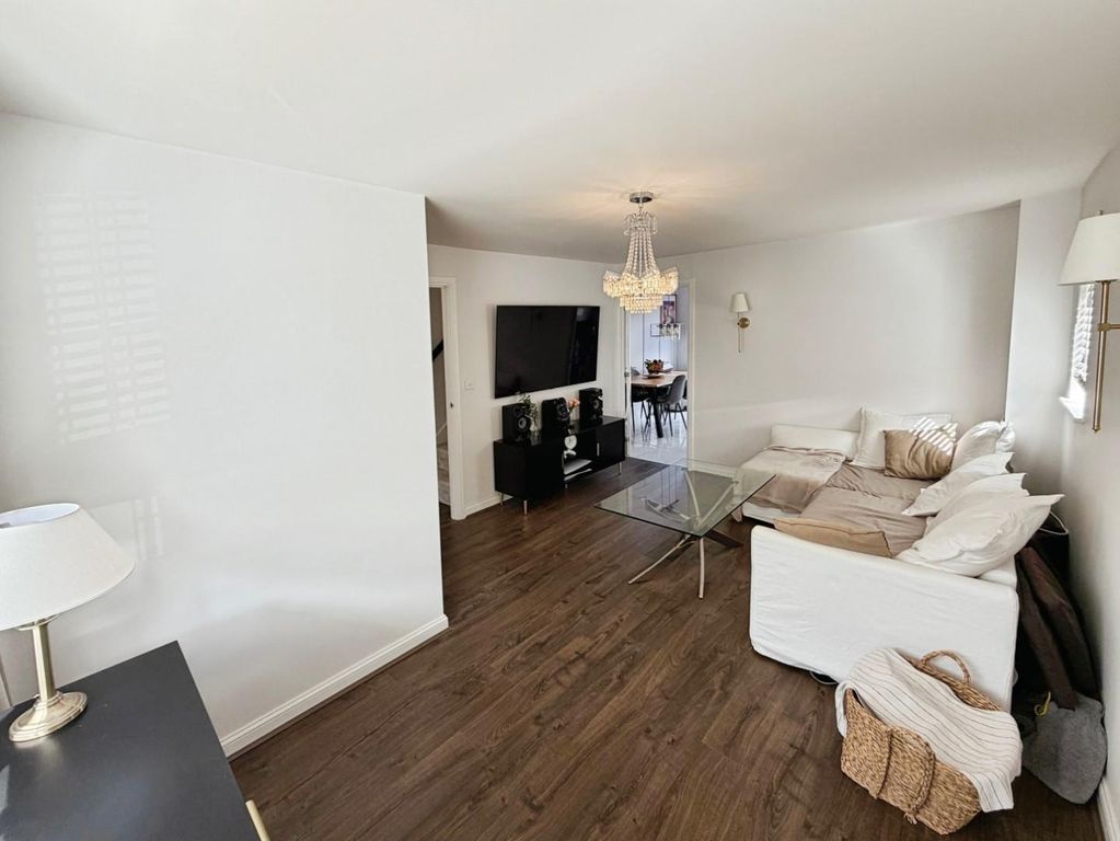 Property photo 3 of 33 Eb511969--4D06-9638-D872878CC052-20290-00000A43Bdd