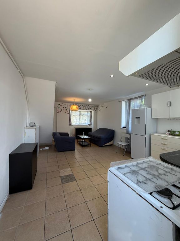 Property photo 1 of 27