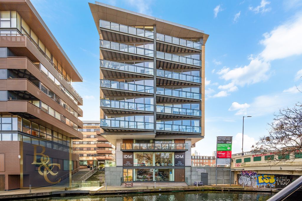 Property photo 1 of 21