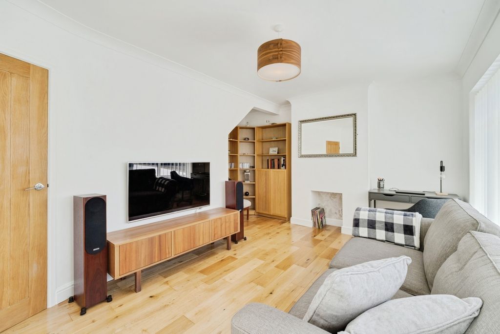 Property photo 2 of 19 Pbox-Img.Jpg