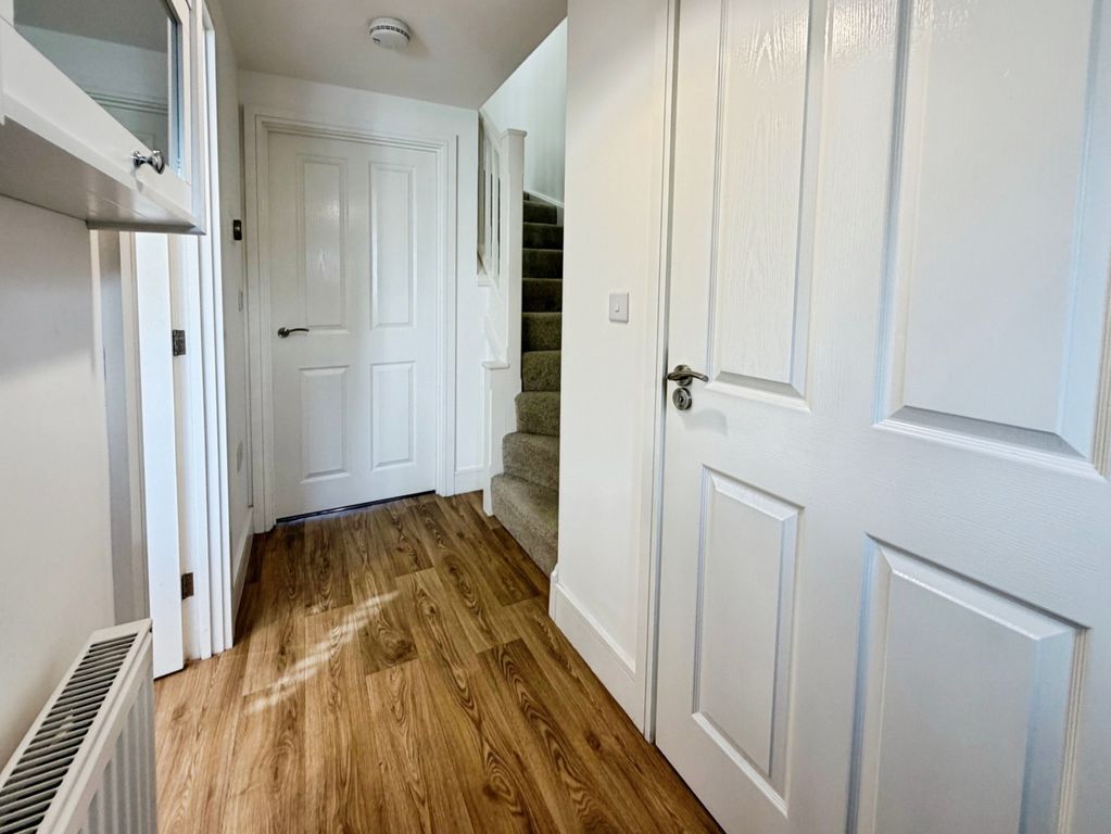 Property photo 2 of 12 Hallway