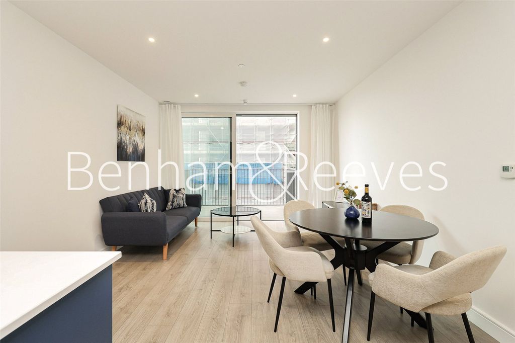 Property photo 3 of 15 Picture No. 04