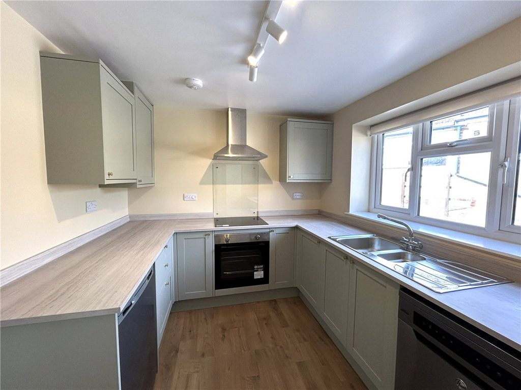 Property photo 3 of 13 Picture 3