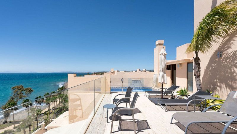 Property photo 2 of 36