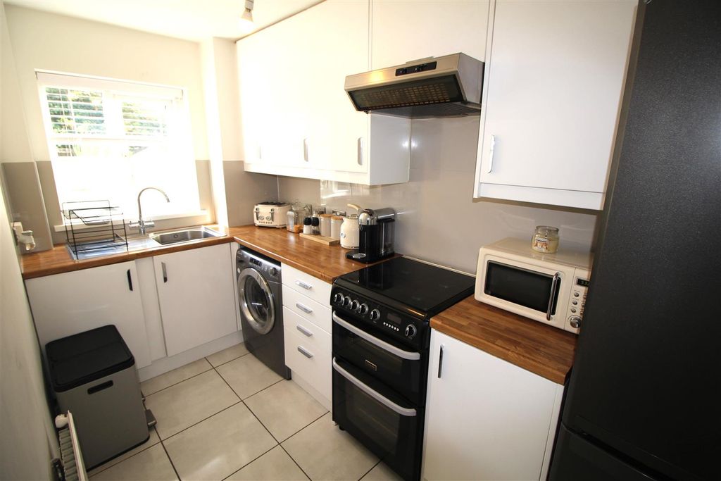 Property photo 2 of 9 Img_1966.Jpg