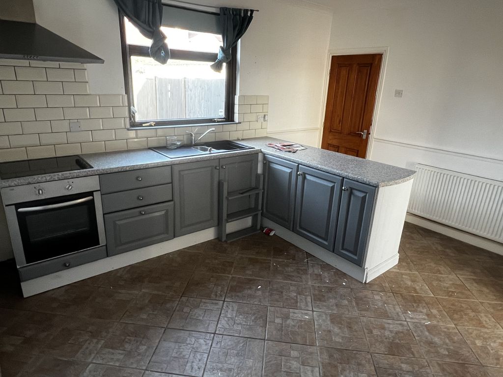 Property photo 3 of 8 78F7c5Ff-2A0d-49A0-819F-d1E91Ad4E8d3