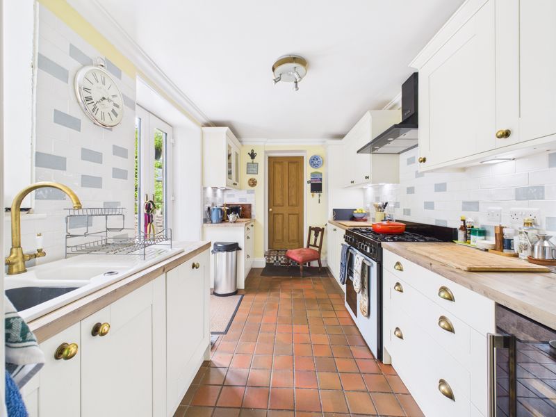 Property photo 3 of 13 Kitchen