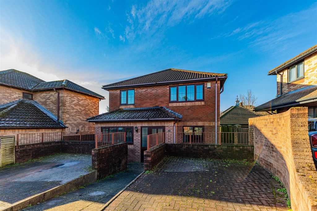 Property photo 2 of 20 33A-2.Jpg