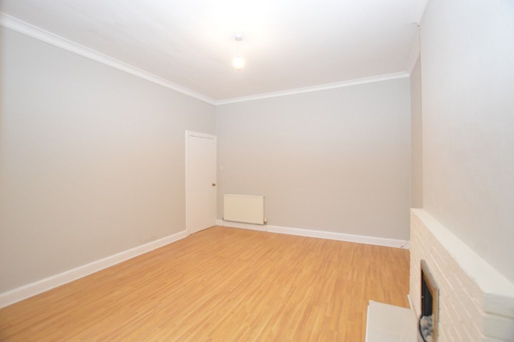 Property photo 3 of 8 Photo 3