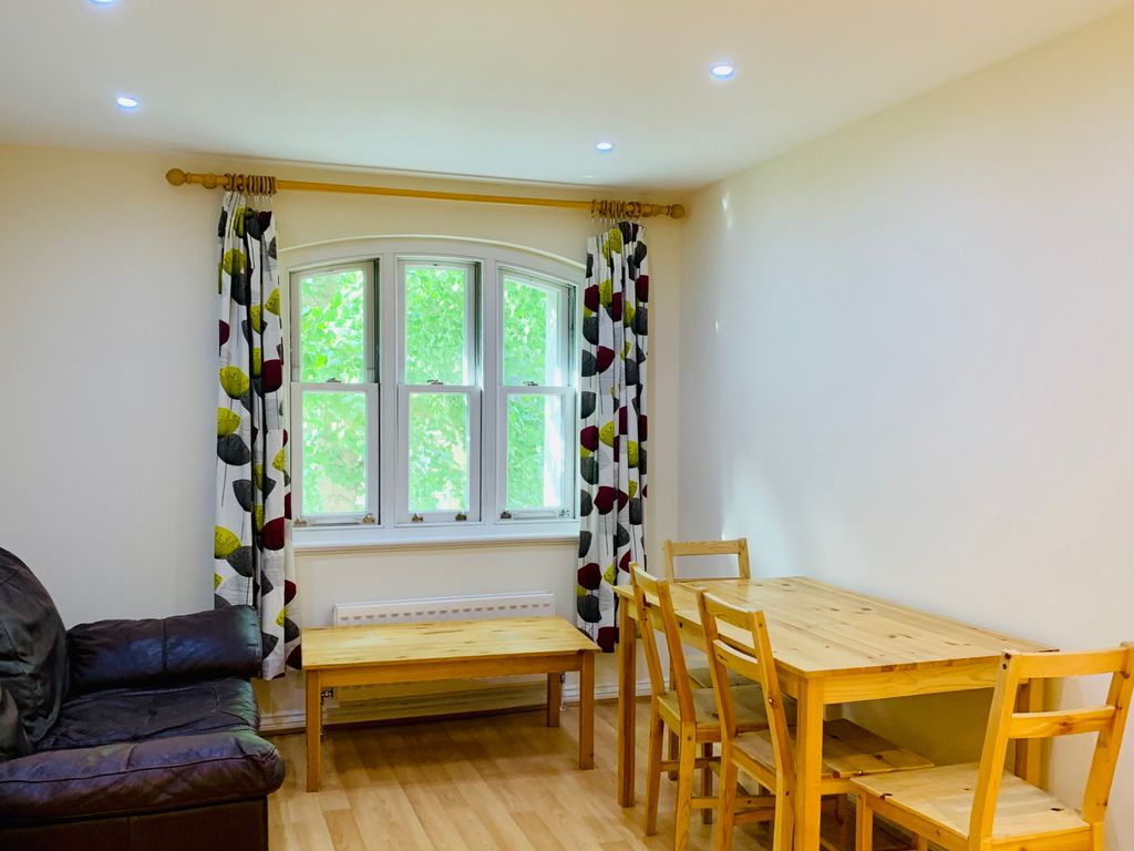 Property photo 3 of 8