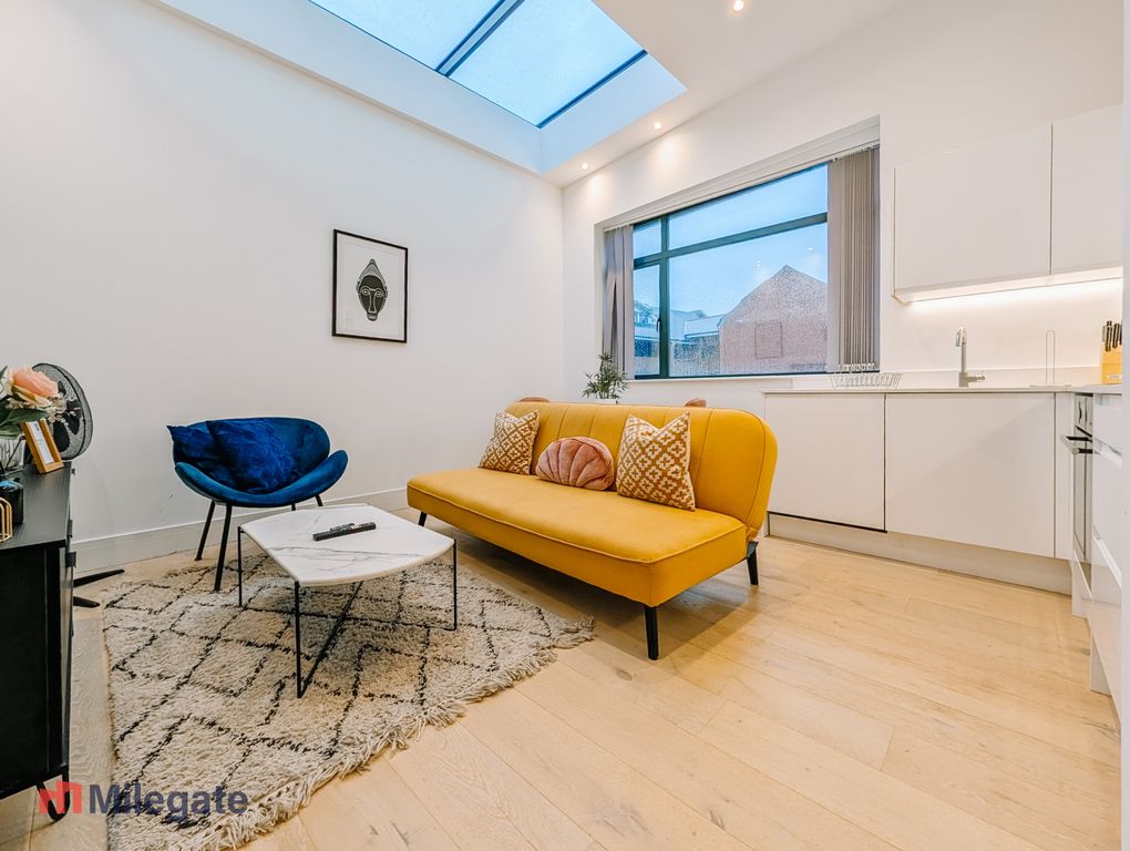 Property photo 3 of 8 Photo 3