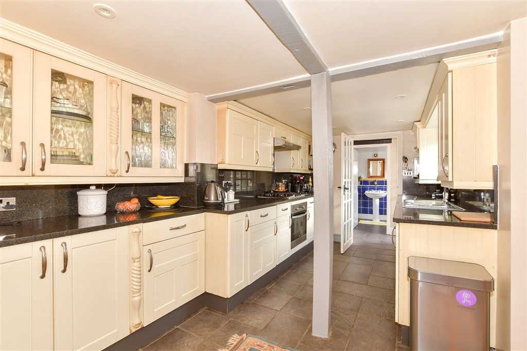 Property photo 3 of 18 Kitchen/ Dining Room