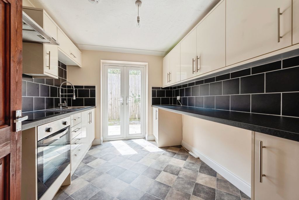 Property photo 3 of 17 Pbox-Img.Jpg