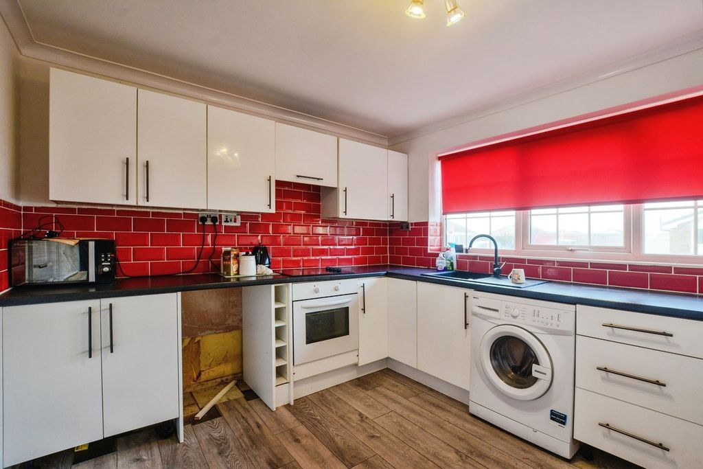 Property photo 2 of 15