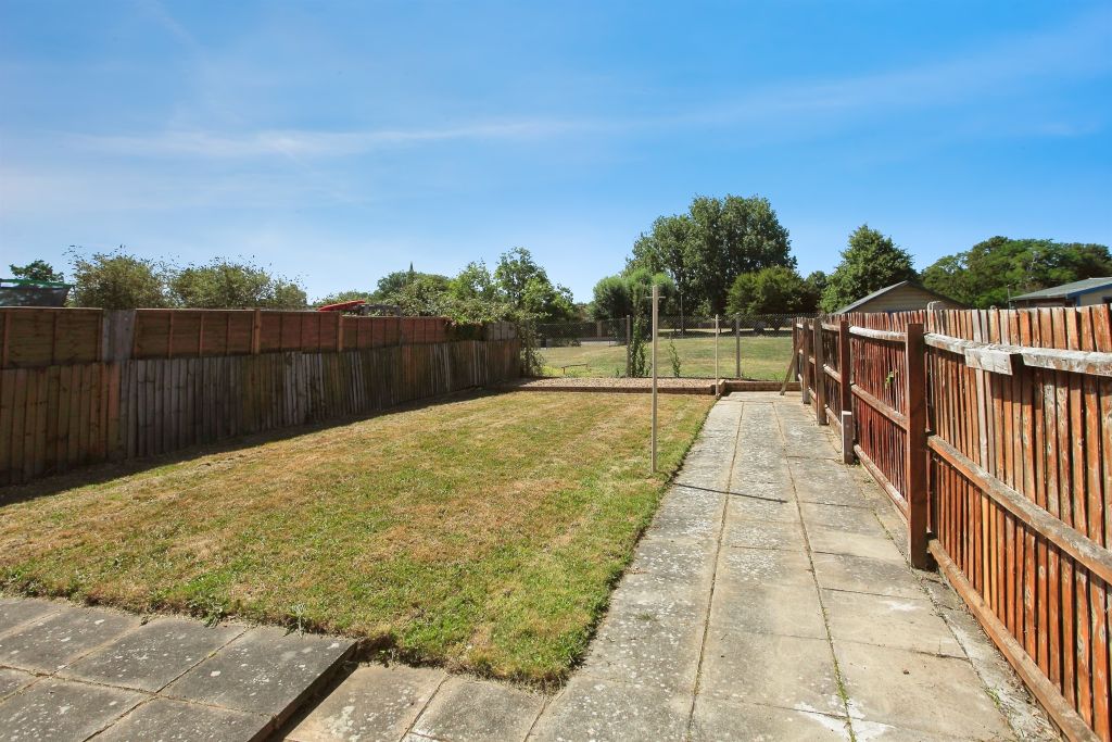 Property photo 2 of 17 Outside