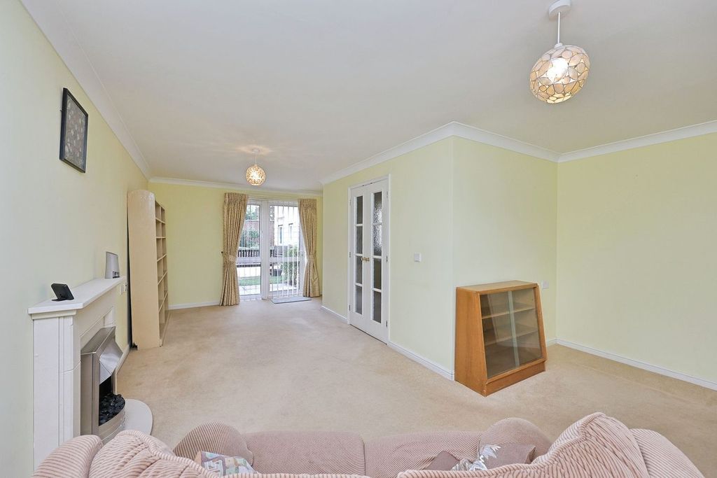Property photo 2 of 17