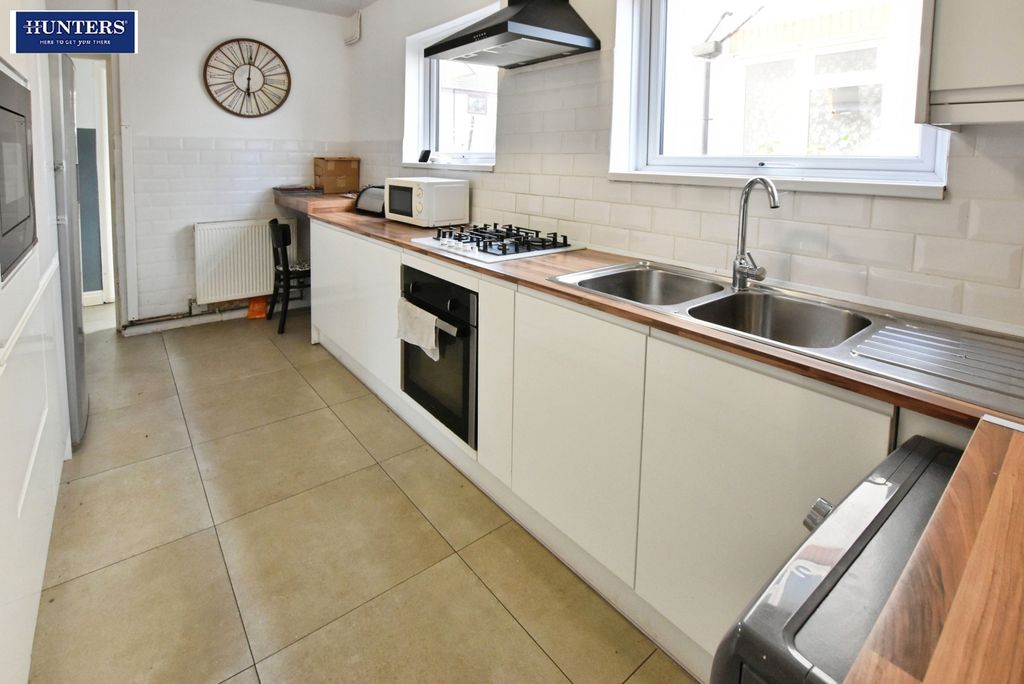 Property photo 2 of 15 Kitchen