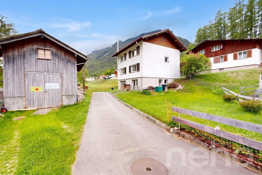 Property photo 2 of 12