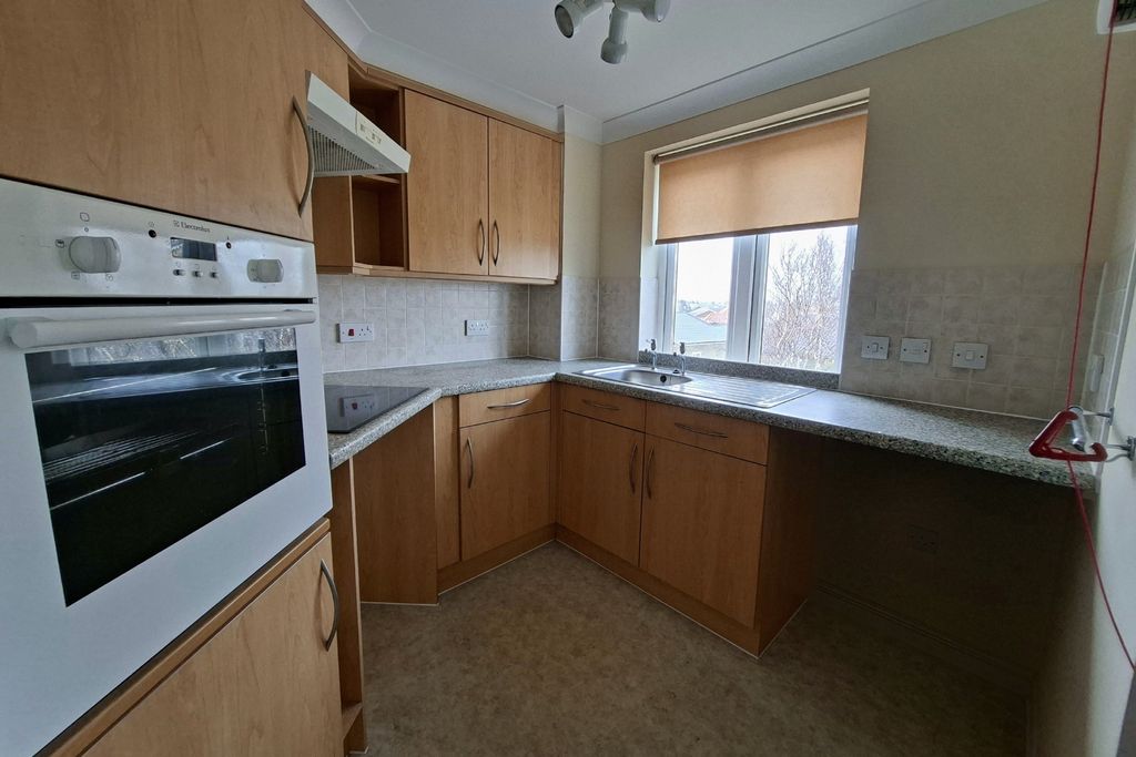 Property photo 3 of 11 Photo 6