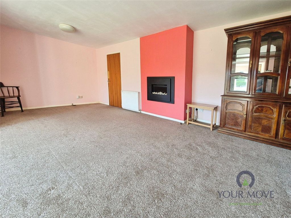Property photo 2 of 22 Living Room