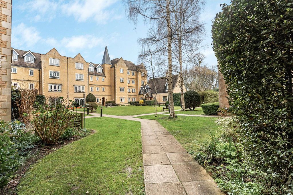 Additional image 16 of 3 bed flat for saleThe Cloisters, Pegasus Grange OX1.
